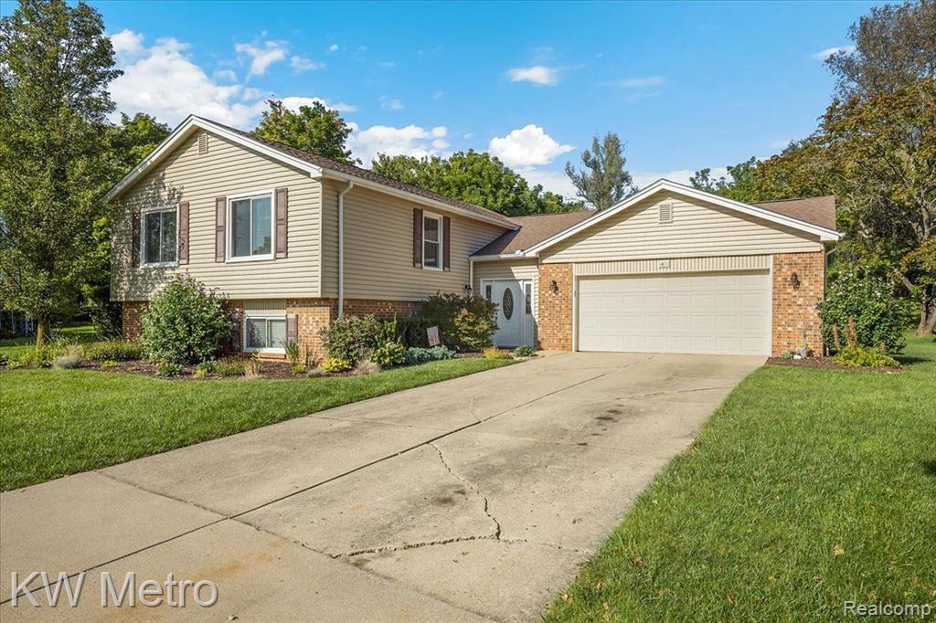 1411 Deerhurst Court Rochester Hills, MI 48307 - Photo 32 of 48