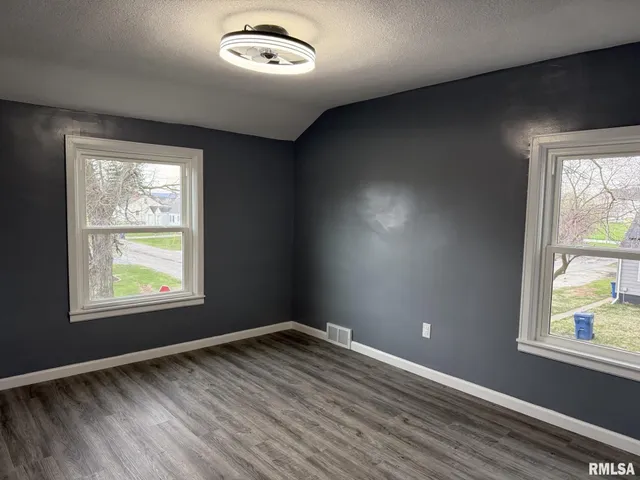 $155,000 | 922 West Archer Avenue, Monmouth, IL 61462