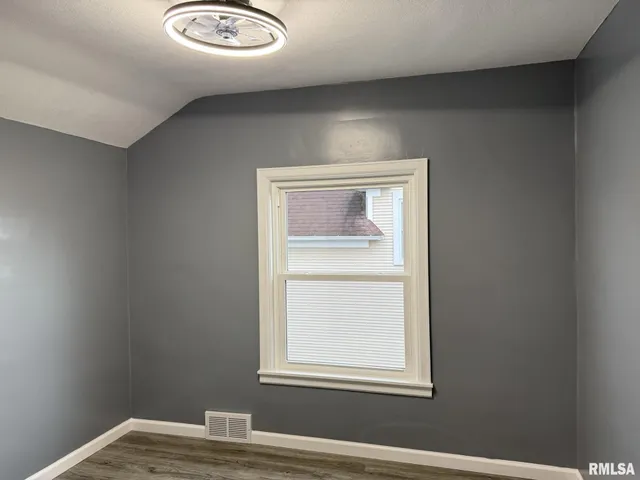 $155,000 | 922 West Archer Avenue, Monmouth, IL 61462