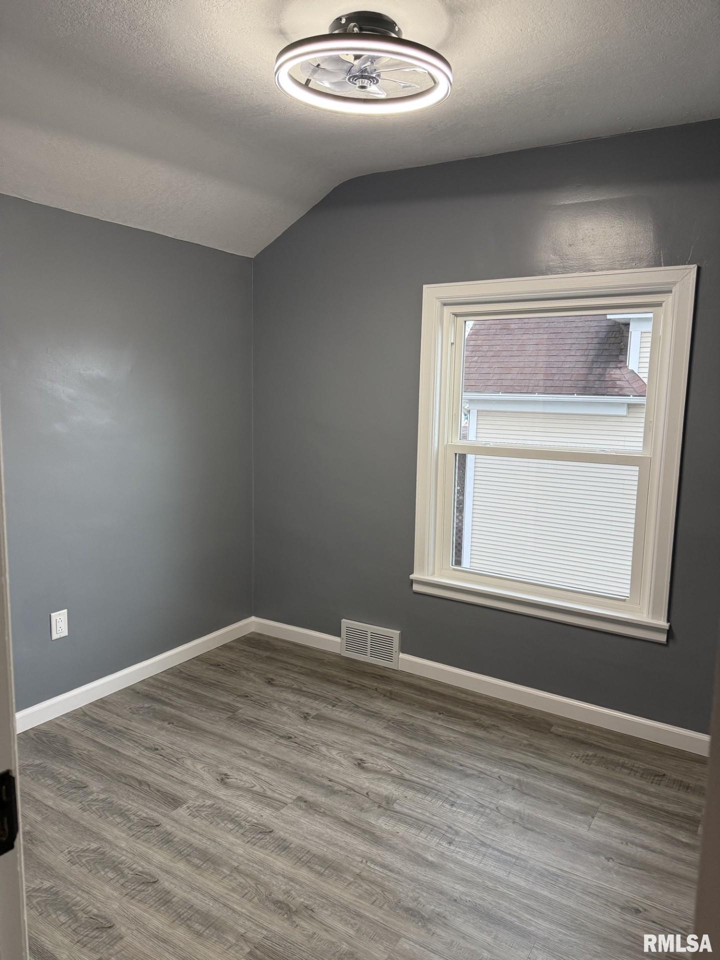 922 West Archer Avenue Monmouth, IL 61462 - Photo 15 of 25