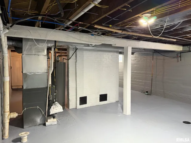 $155,000 | 922 West Archer Avenue, Monmouth, IL 61462