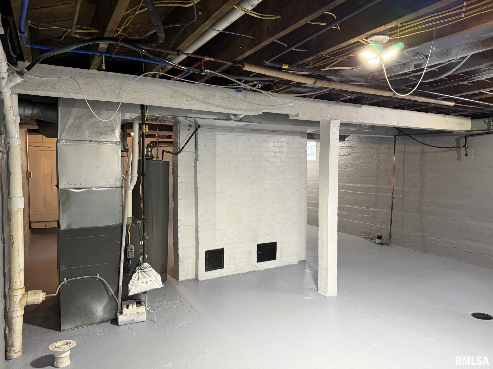 922 West Archer Avenue Monmouth, IL 61462 - Photo 23 of 25