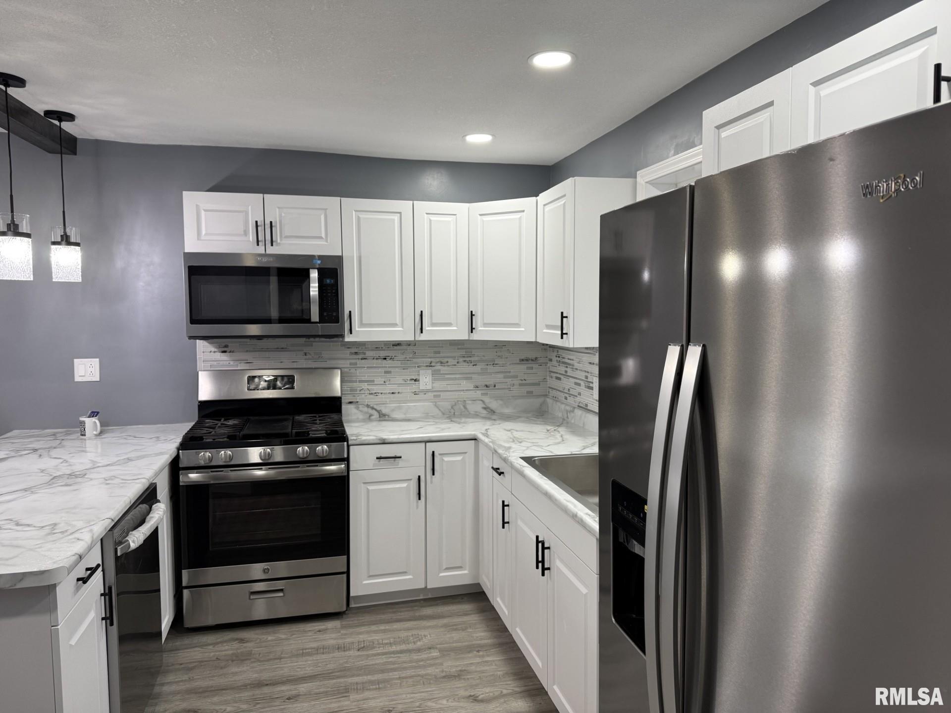 922 West Archer Avenue Monmouth, IL 61462 - Photo 3 of 25