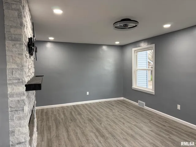 $155,000 | 922 West Archer Avenue, Monmouth, IL 61462