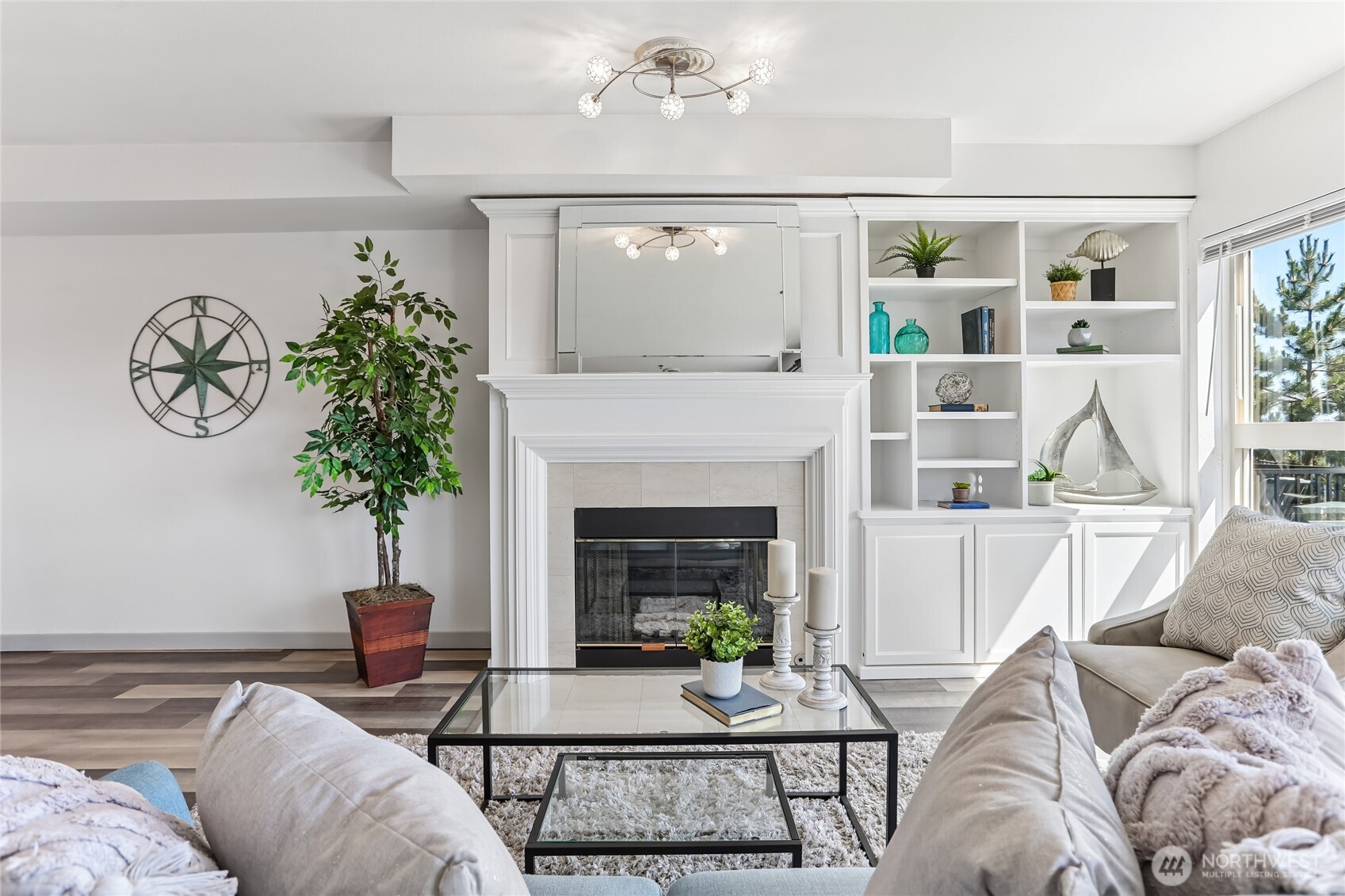 701 Galer Street, Unit 813 Seattle, WA 98109 - Photo 8 of 40