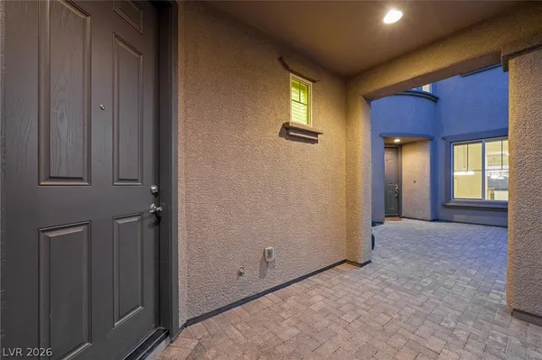 $799,900 | 2605 Chateau Clermont Street, Henderson, NV 89044