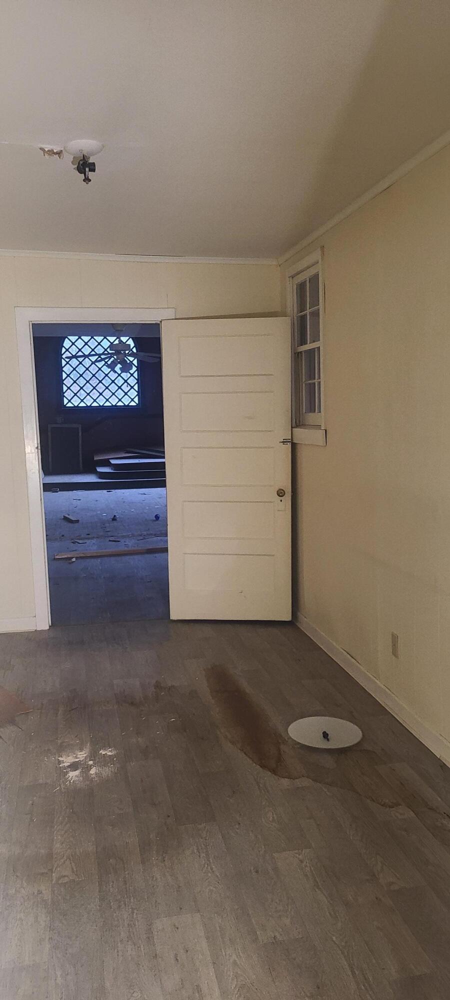 501 Front Street East Coeburn, VA 24230 - Photo 29 of 38 20231122_161009