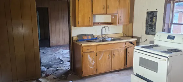 $485,000 | 501 Front Street East, Coeburn, VA 24230