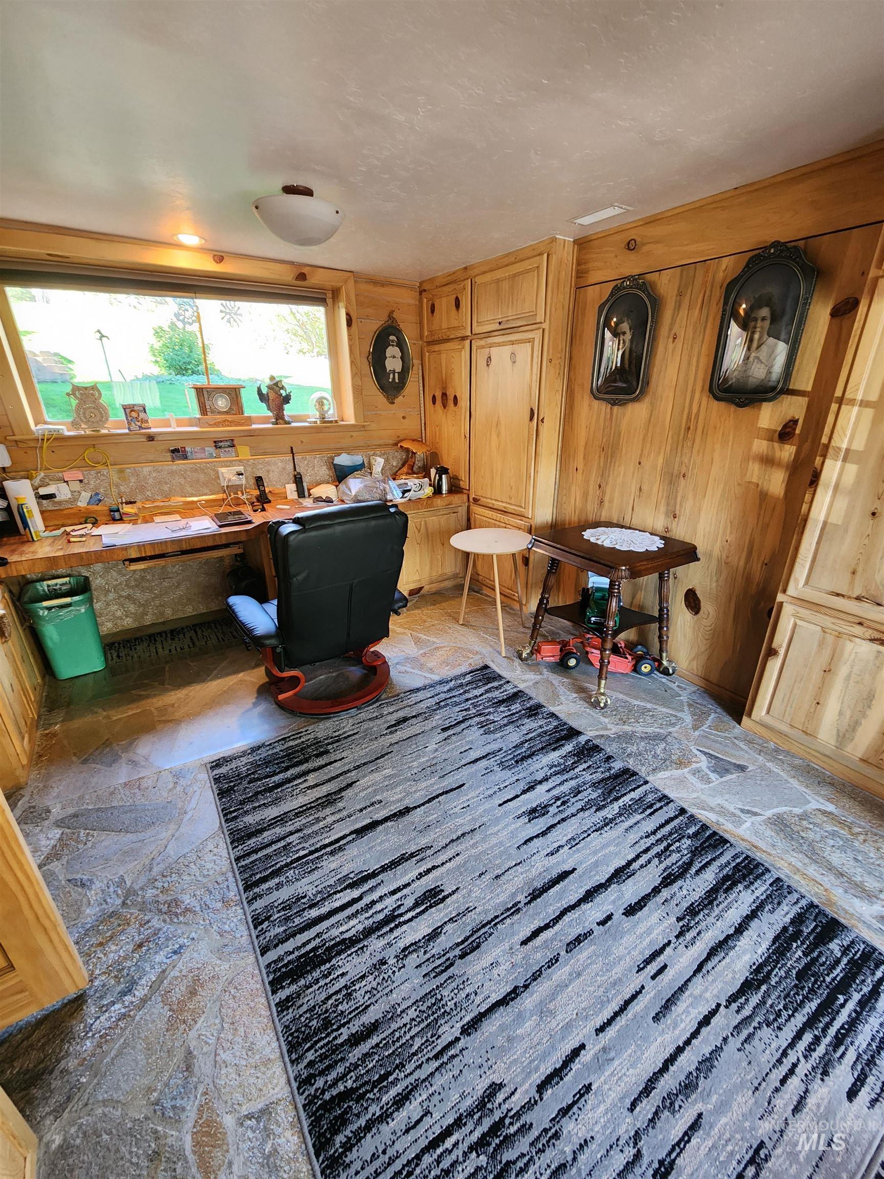 483 North Alpine Circle Mountain Home, ID 83647 - Photo 19 of 33 Office has a Murphy Bed in one wall