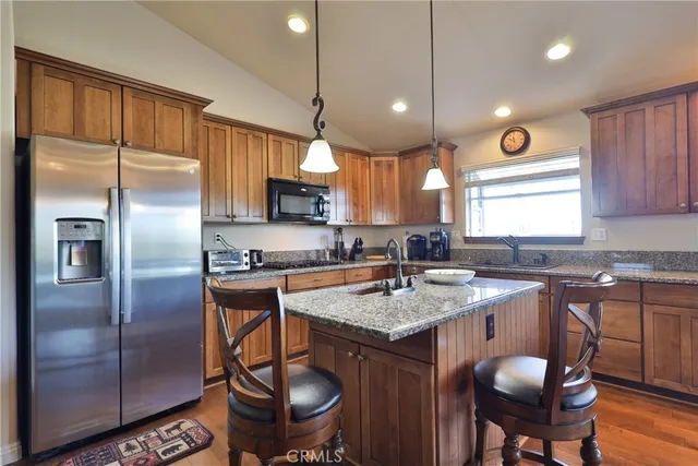 $725,000 | 25152 Valle Drive, Crestline, CA 92325