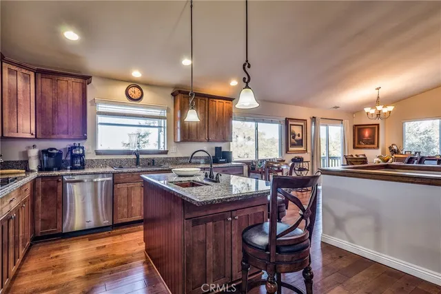 $725,000 | 25152 Valle Drive, Crestline, CA 92325