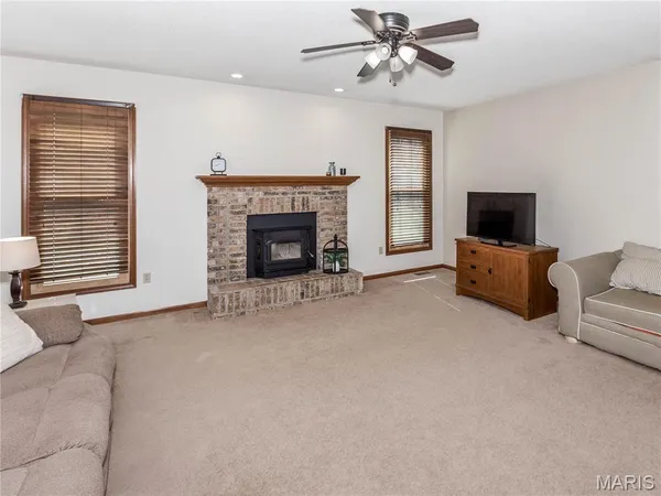 $365,000 | 417 Alderwood Court, Edwardsville, IL 62025