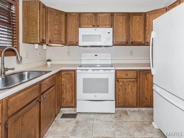 $365,000 | 417 Alderwood Court, Edwardsville, IL 62025