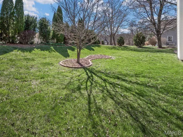 $365,000 | 417 Alderwood Court, Edwardsville, IL 62025