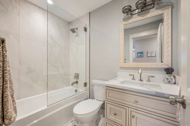 $333,000 | 876 Stradford Circle, Unit A1, Buffalo Grove, IL 60089