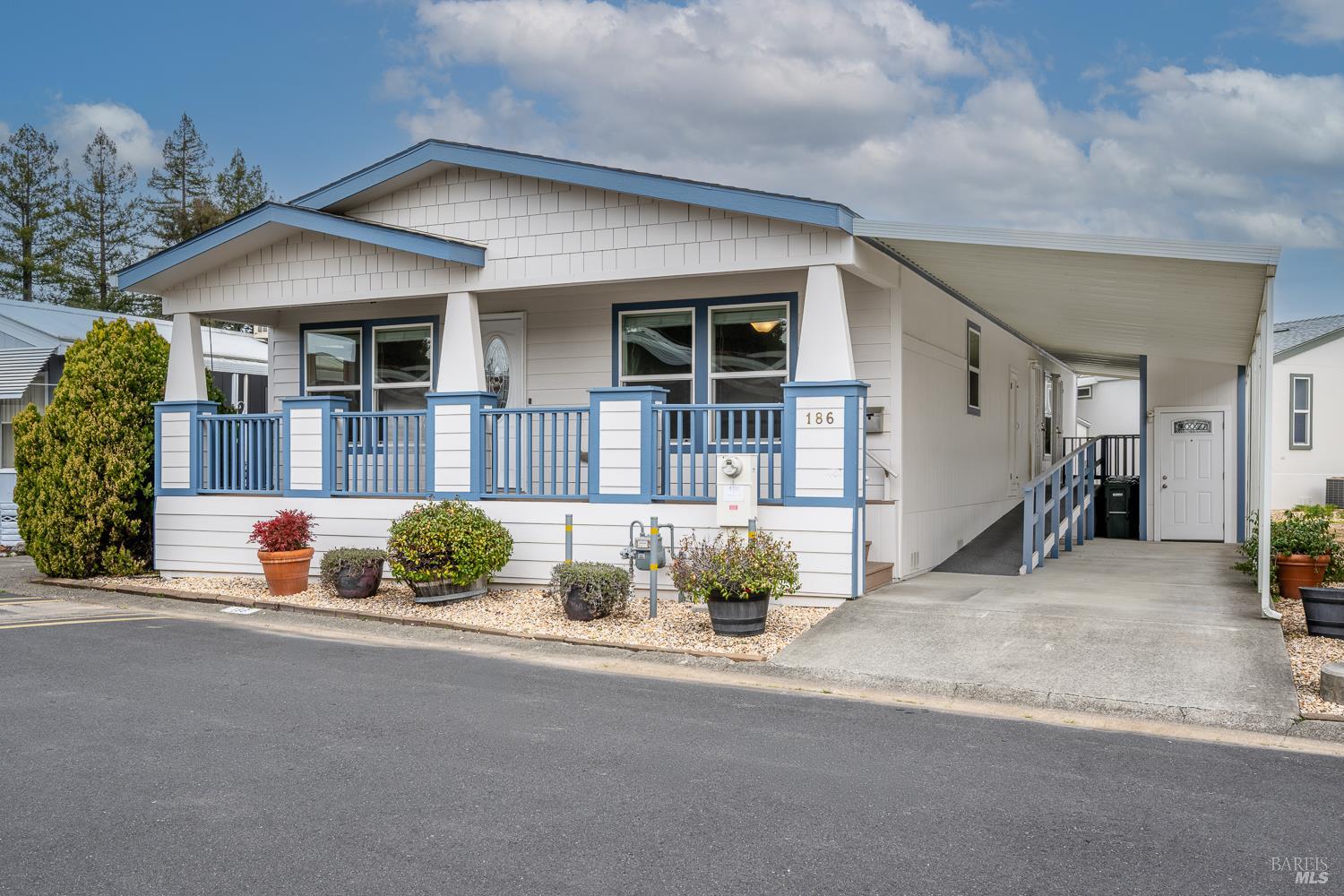 Welcome to 186 Redwing Drive, a 3 bedroom, 2 bath, 1400 sqft MBH, built in 2008