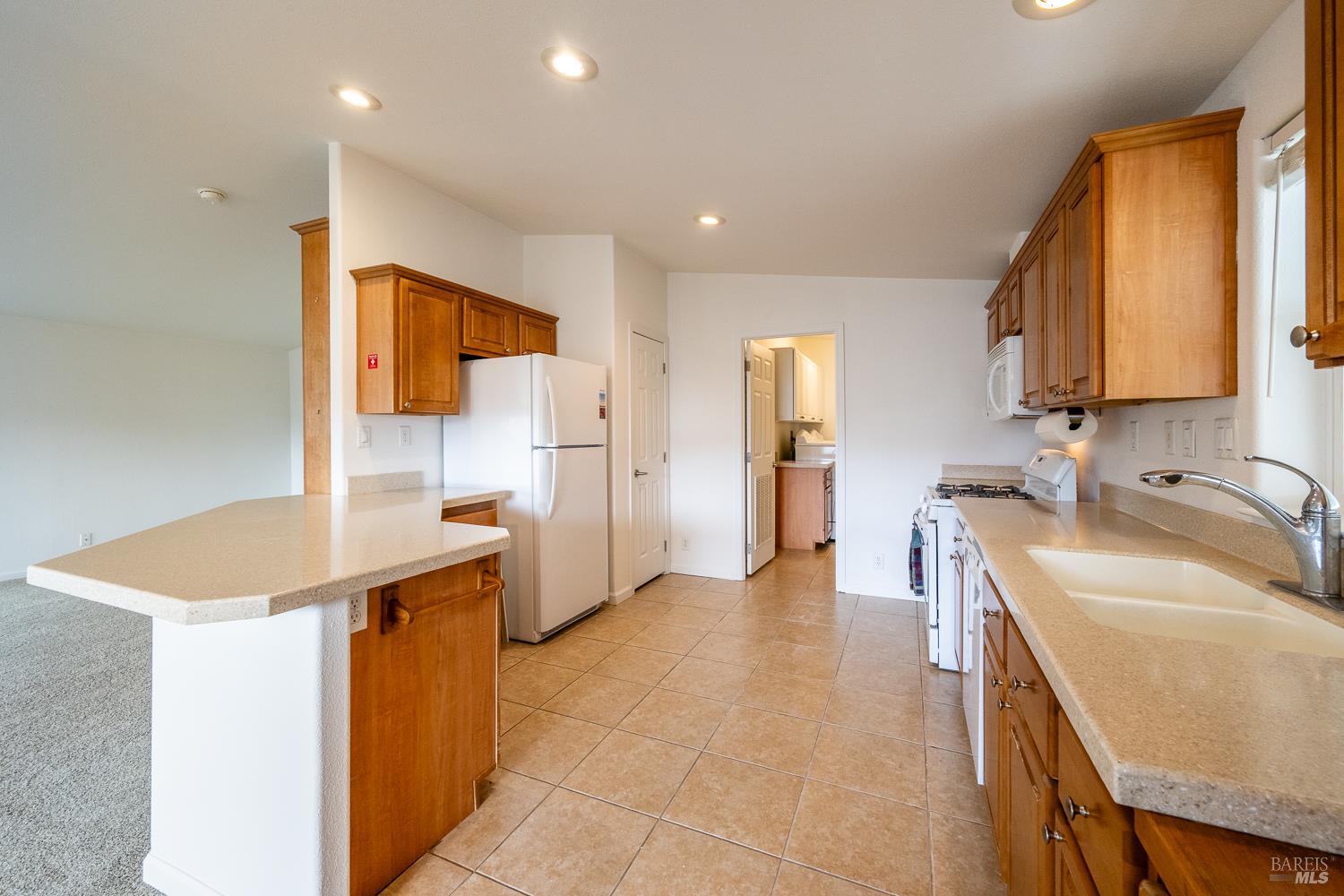 186 Redwing Drive Santa Rosa, CA 95409 - Photo 4 of 18