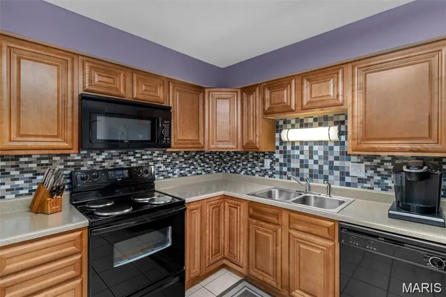 $3,200 | 964 Claytonbrook Drive, Unit 1C, Ballwin, MO 63011