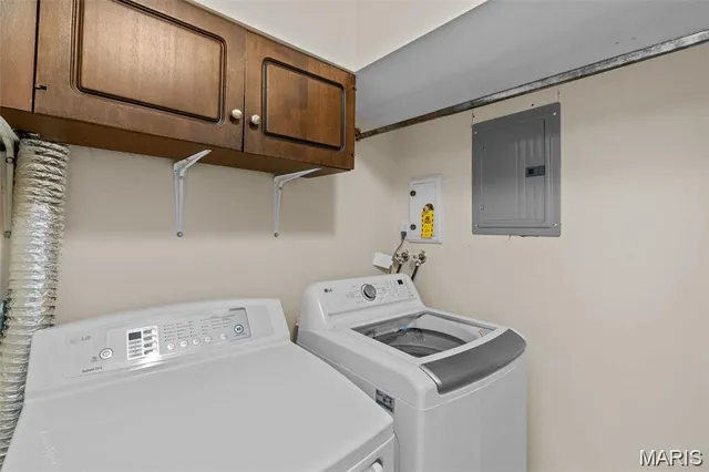 $3,200 | 964 Claytonbrook Drive, Unit 1C, Ballwin, MO 63011