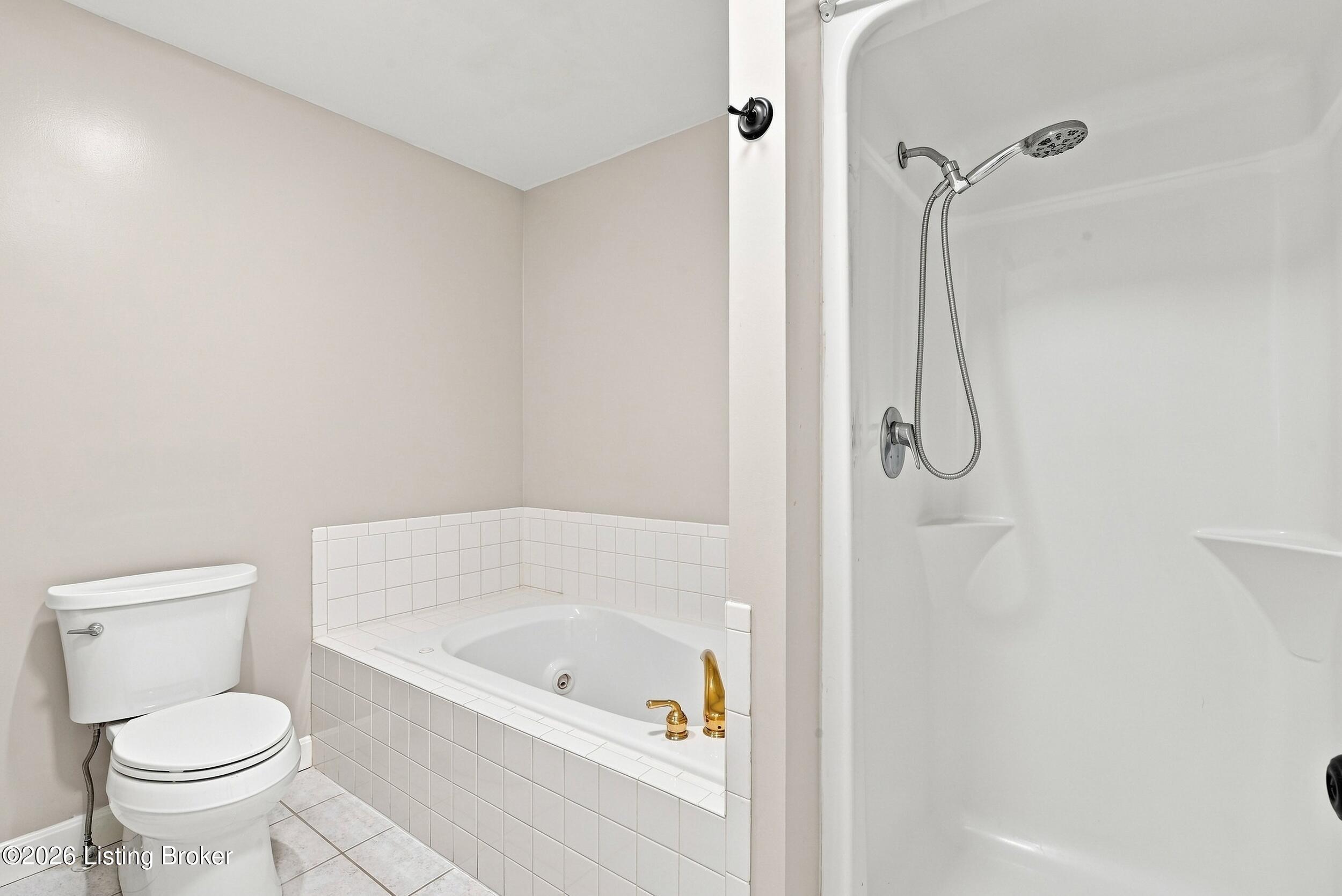 2801 Pattons Creek Road Pendleton, KY 40055 - Photo 40 of 130 Primary Bathroom