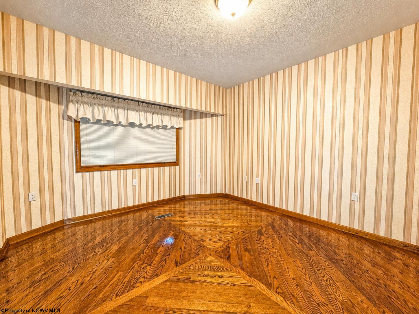 102 Hunters Ridge Road Wheeling, WV 26003 - Photo 29 of 50 Gallery Image 29