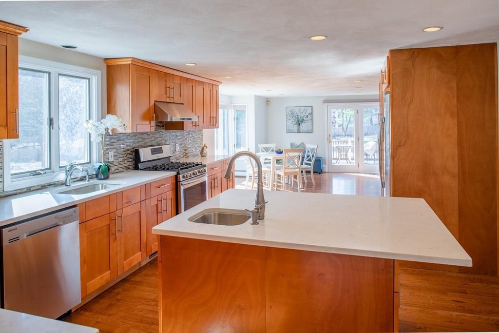 11 Kings Grant Road Weston, MA 02493 - Photo 6 of 17 Gallery Image 6