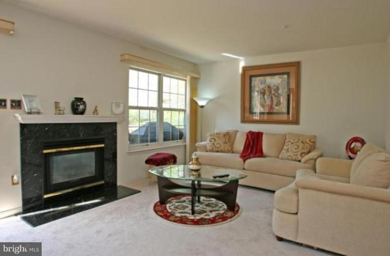 3011 Spice Bush Road Laurel, MD 20724 - Photo 4 of 20 Living Room