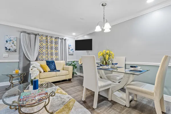 $2,599 | 101 Northeast 4th Street, Unit 3, Delray Beach, FL 33444