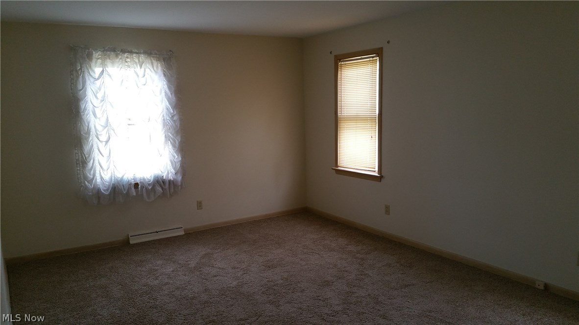 2804 Snow Road Cleveland, OH 44134 - Photo 3 of 20