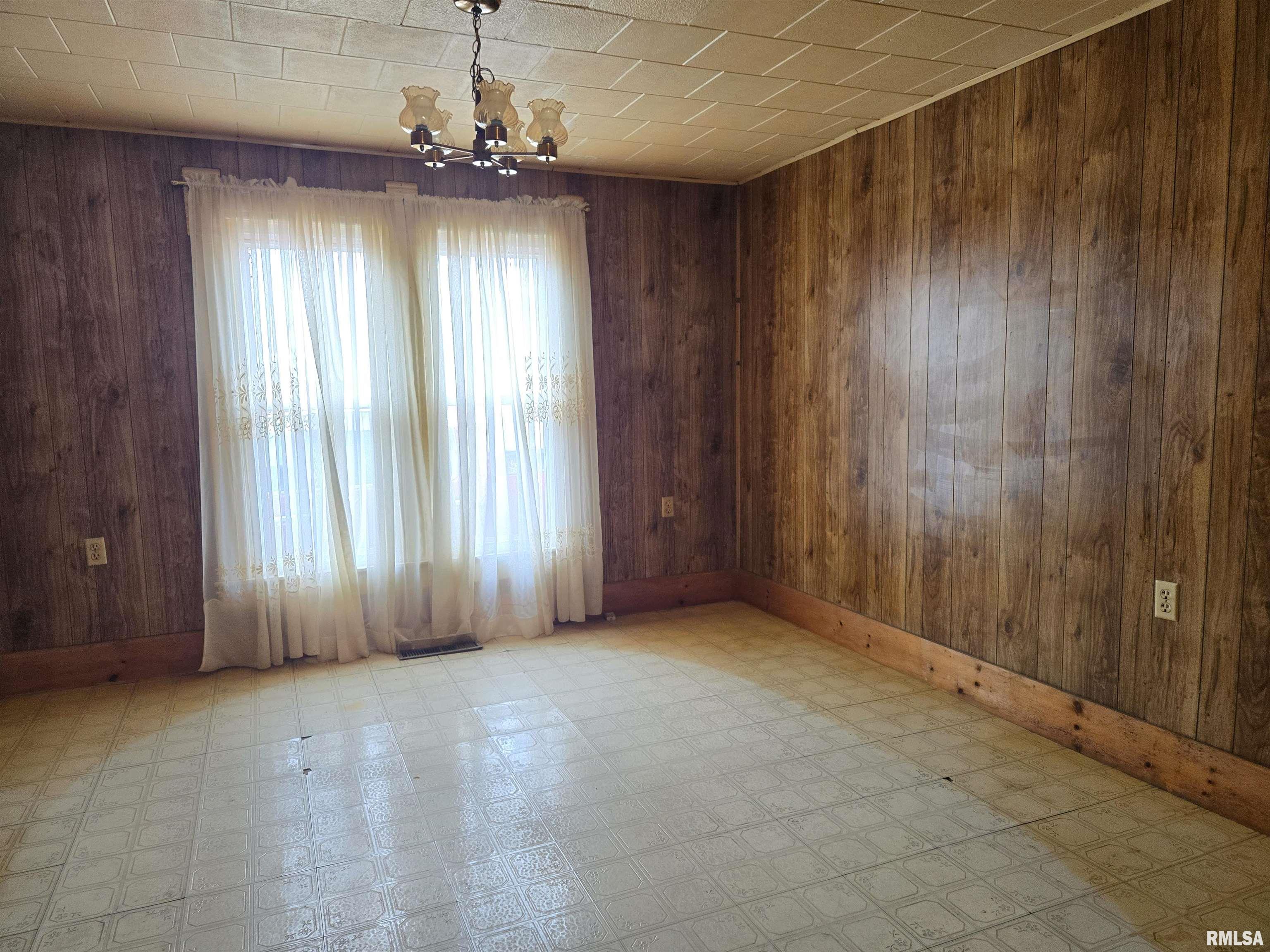 30 North Adams Street Carthage, IL 62321 - Photo 15 of 22