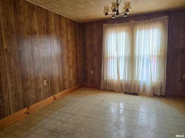 $61,200 | 30 North Adams Street, Carthage, IL 62321