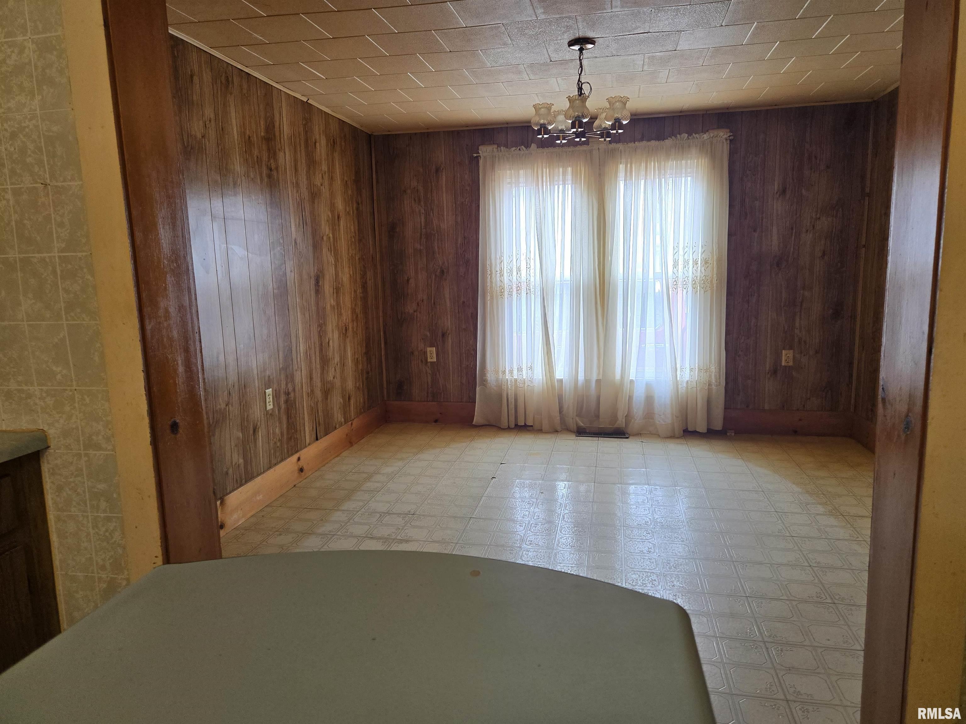 30 North Adams Street Carthage, IL 62321 - Photo 17 of 22