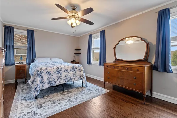 $274,900 | 9542 South Campbell Avenue, Evergreen Park, IL 60805