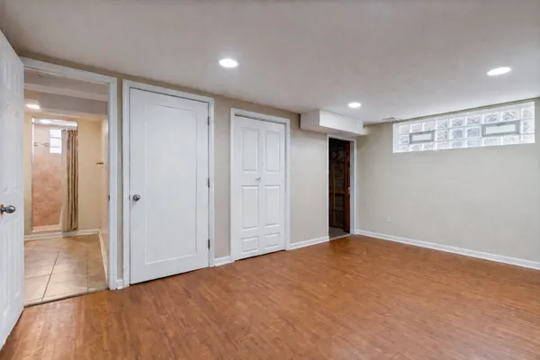 $274,900 | 9542 South Campbell Avenue, Evergreen Park, IL 60805