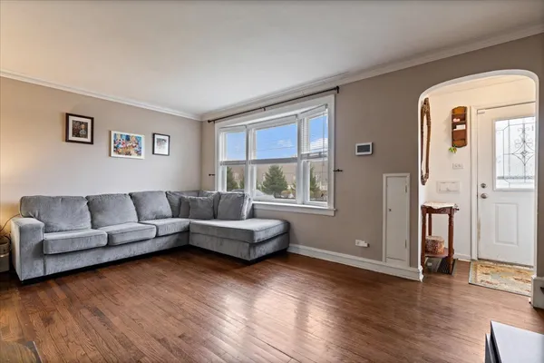 $274,900 | 9542 South Campbell Avenue, Evergreen Park, IL 60805