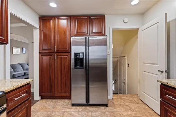 $274,900 | 9542 South Campbell Avenue, Evergreen Park, IL 60805