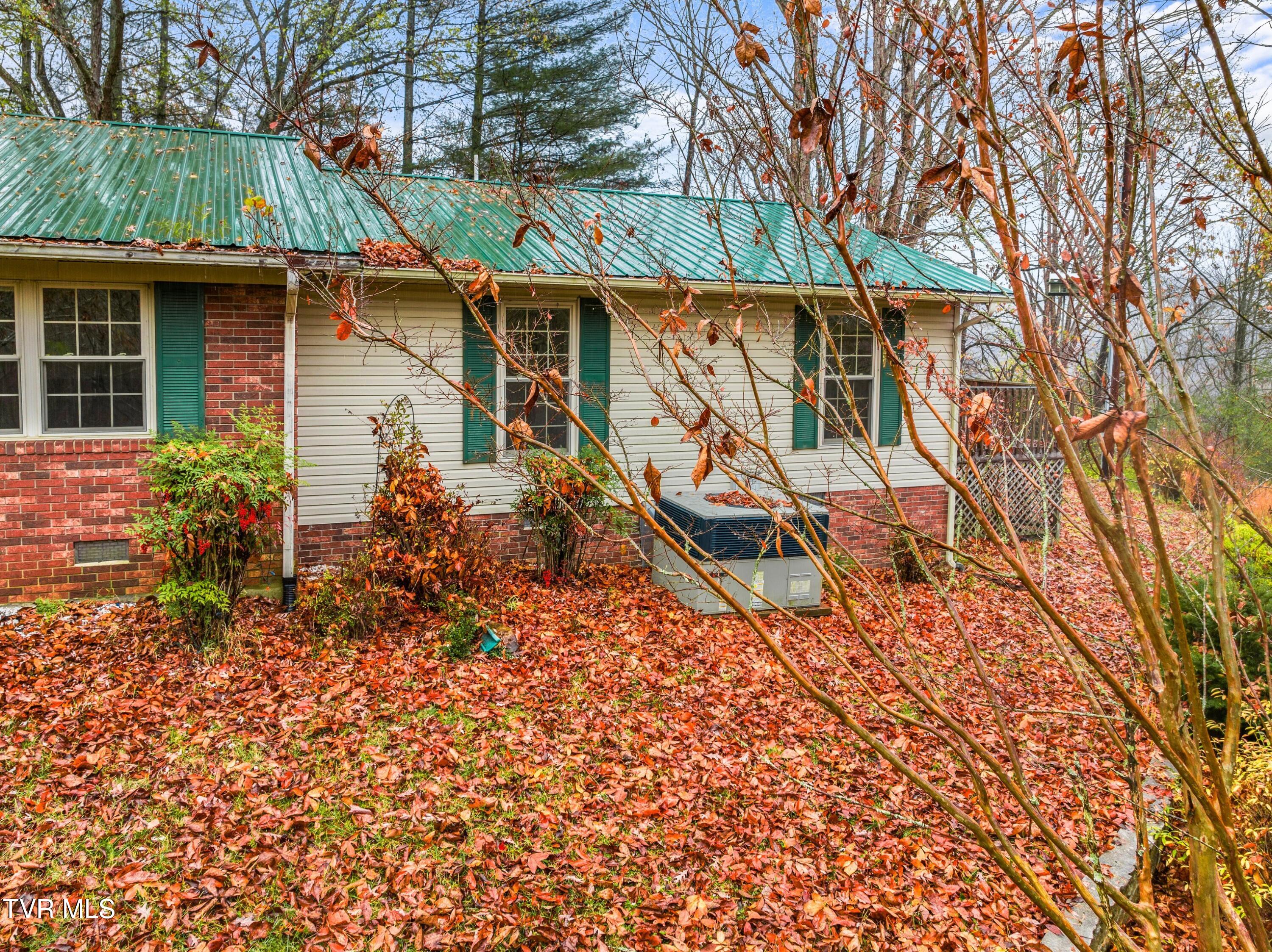 550 Jones Road Sneedville, TN 37869 - Photo 28 of 41 028-550JonesRoad-Sneedville-TN-37869-SMA