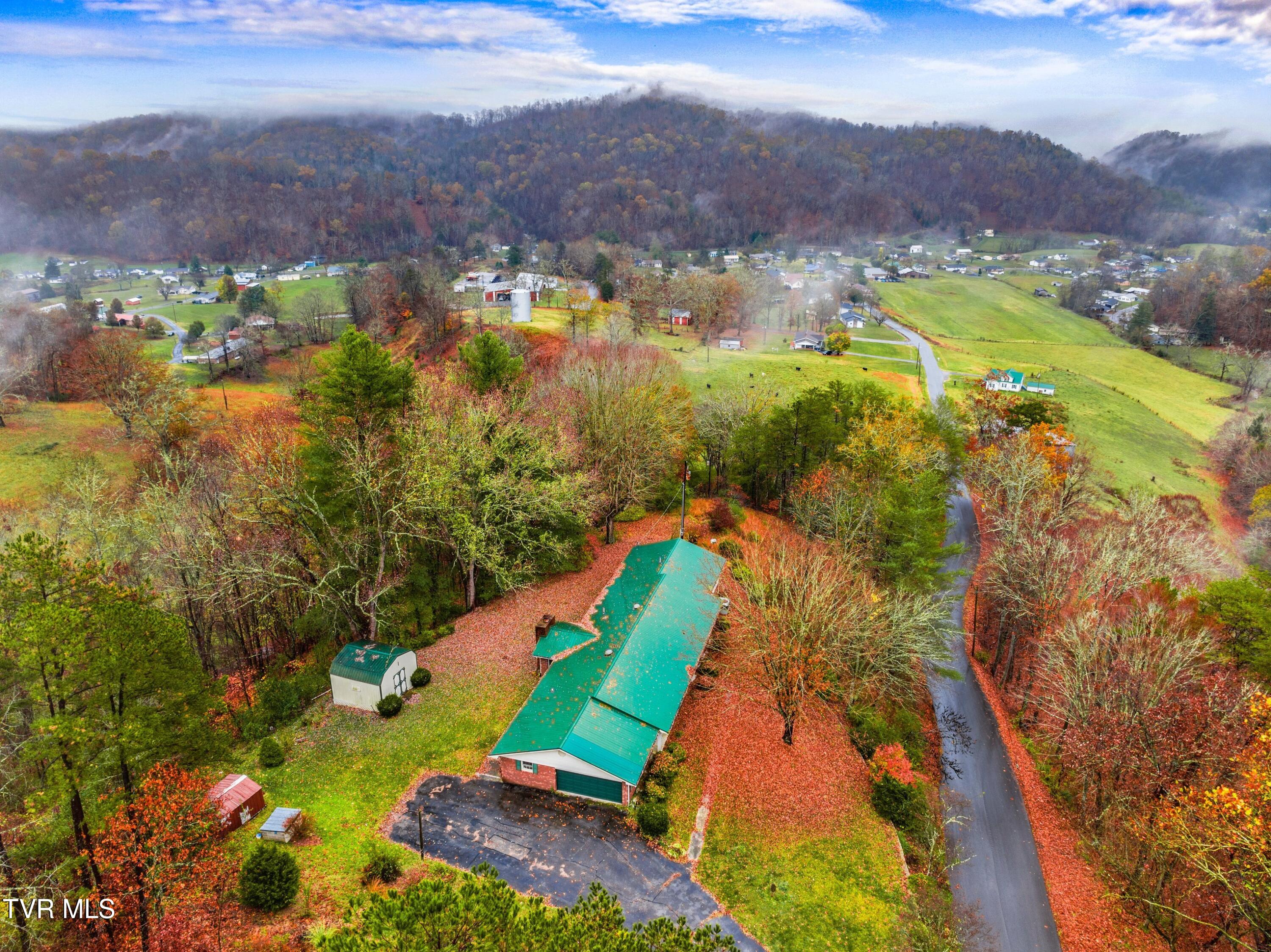550 Jones Road Sneedville, TN 37869 - Photo 3 of 41 003-550JonesRoad-Sneedville-TN-37869-SMA