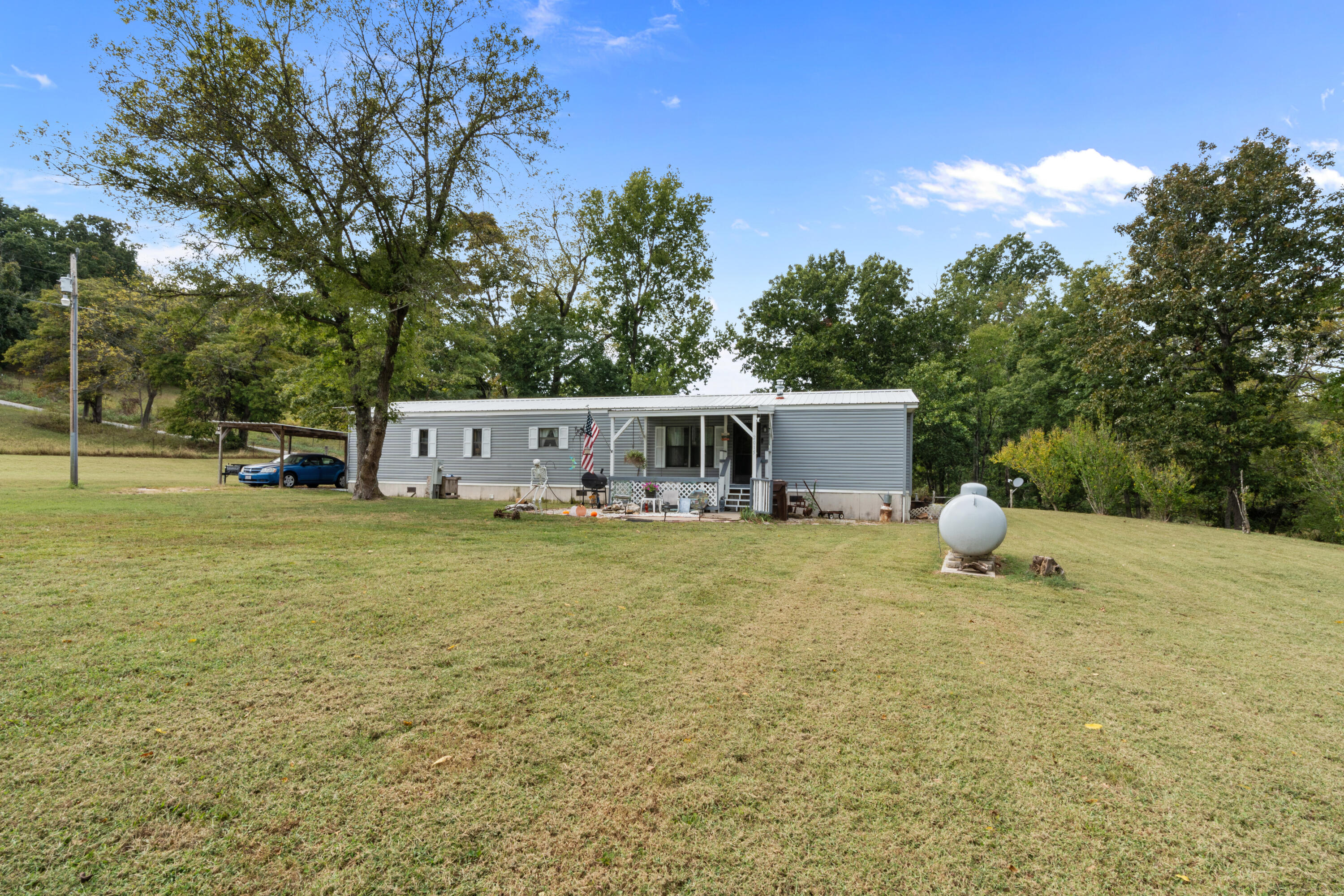2015 Aspen Road Highlandville, MO 65669 - Photo 3 of 31 DSC01497