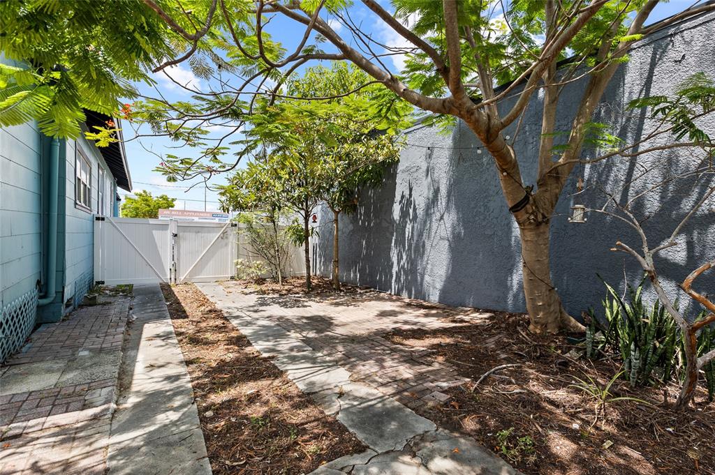 2506 West Main Street Tampa, FL 33607 - Photo 14 of 45