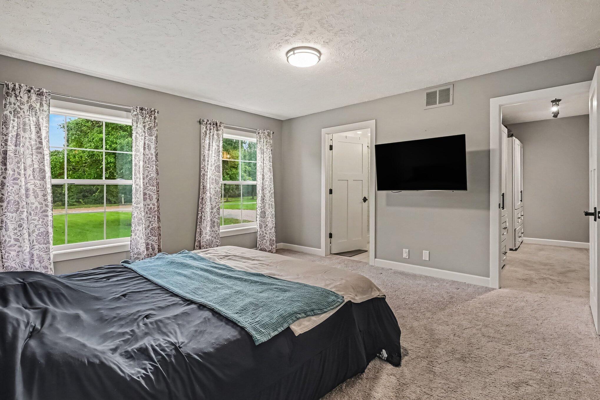 1822 Thomson Road Niles, MI 49120 - Photo 14 of 36 015_file_2458