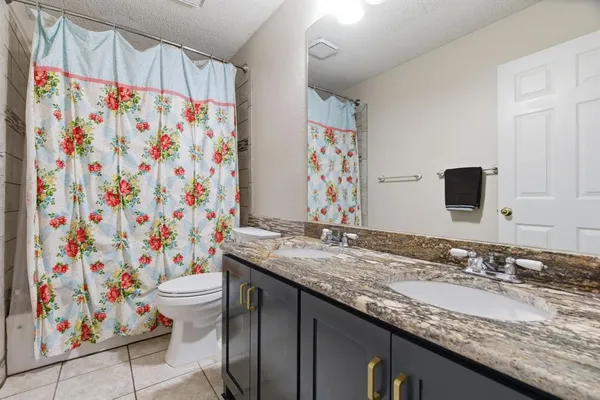 $370,000 | 313 Georgian Oak Court, Lake Dallas, TX 75065