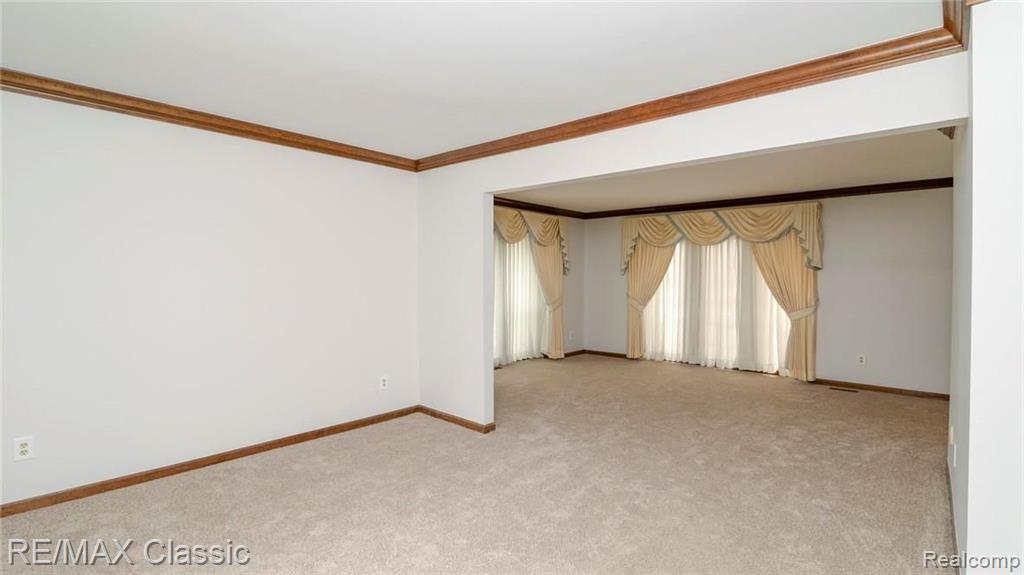 688 Sunlight Drive Rochester Hills, MI 48309 - Photo 13 of 63