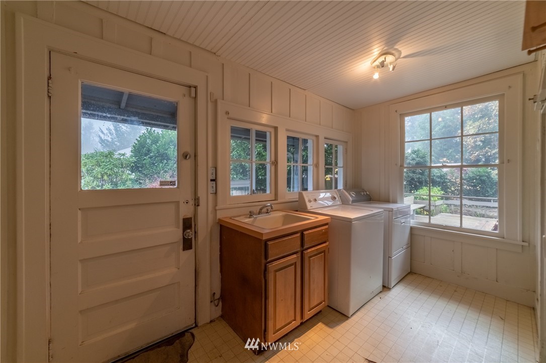 11304 Tower Road Southwest Lakewood, WA 98498 - Photo 14 of 25