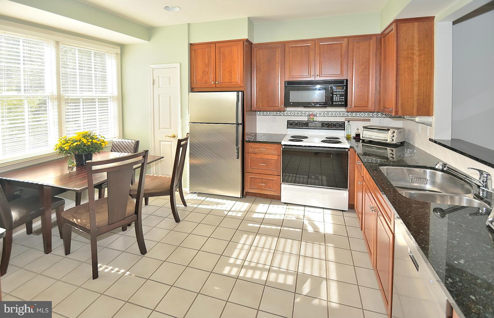 11298 Fairwind Way Reston, VA 20190 - Photo 11 of 30 Kitchen