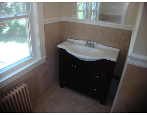 15 Delaval Road Worcester, MA 01606 - Photo 8 of 12 Gallery Image 8