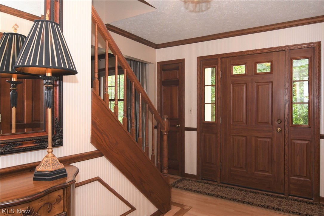 285 Wyant Road Akron, OH 44313 - Photo 2 of 35
