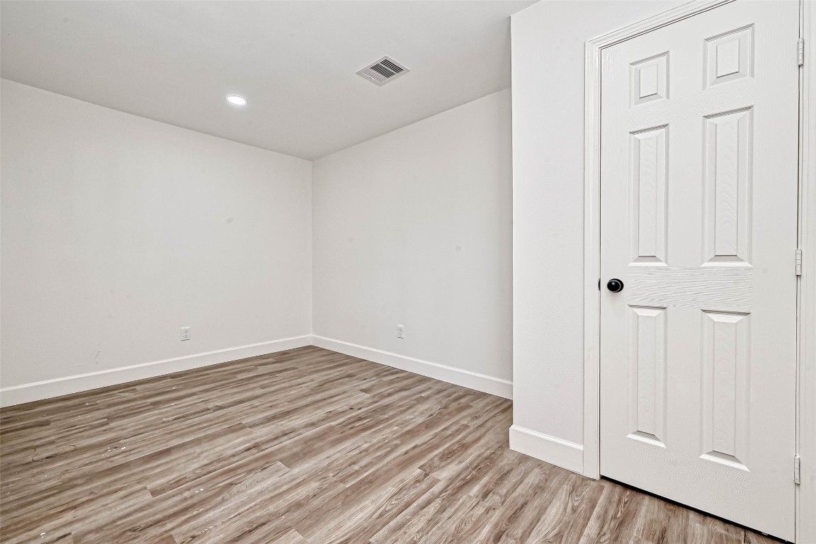 5609 Denmark Street Houston, TX 77028 - Photo 11 of 12