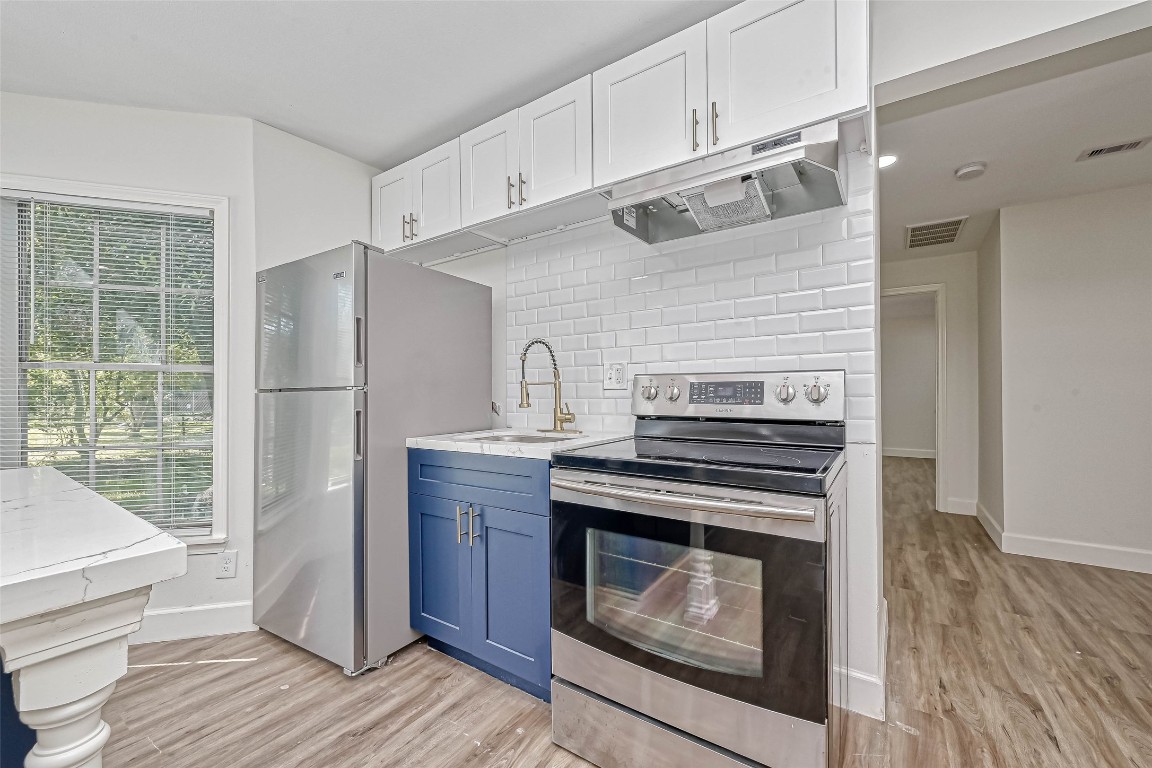 5609 Denmark Street Houston, TX 77028 - Photo 3 of 12