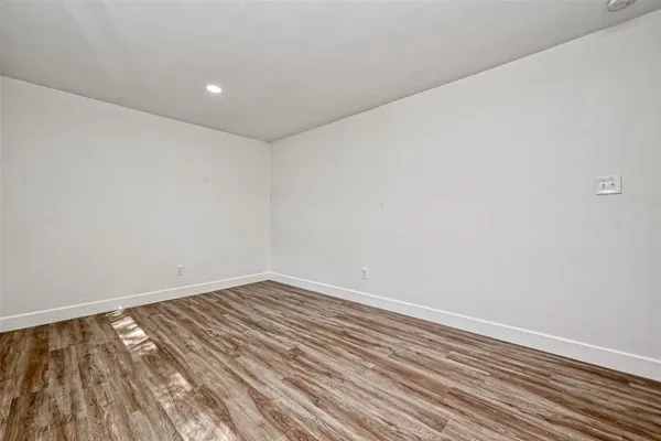 $1,595 | 5609 Denmark Street, Houston, TX 77028
